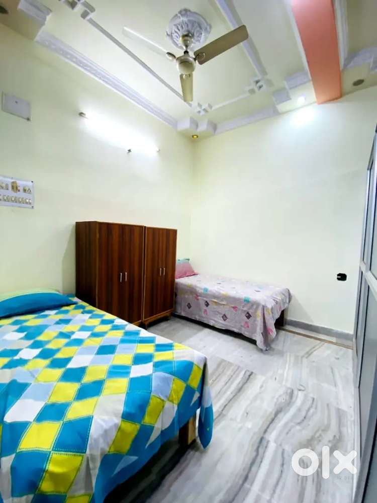 Arora PG for Boys – Spacious Rooms, Full Security & Comfort