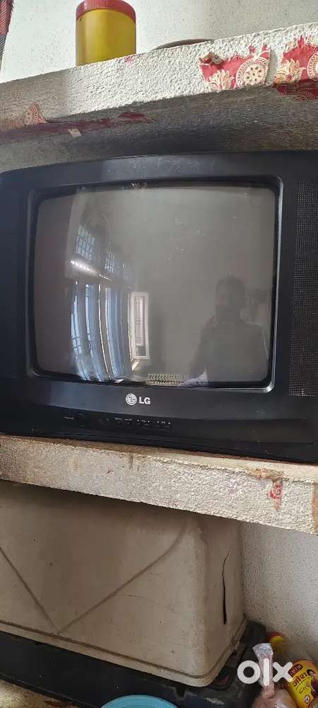 LG TV Good in condition