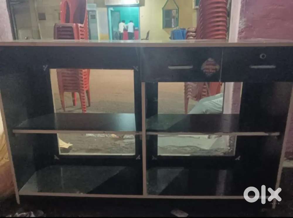 Display Counter Glass counter