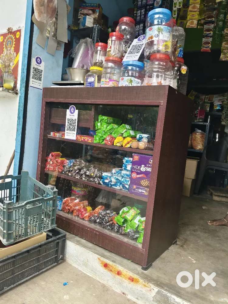 Big size cooler and table... 20 liter mineral water can 50 peice