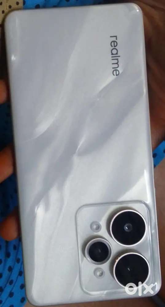 Realme 15pro ₹31000