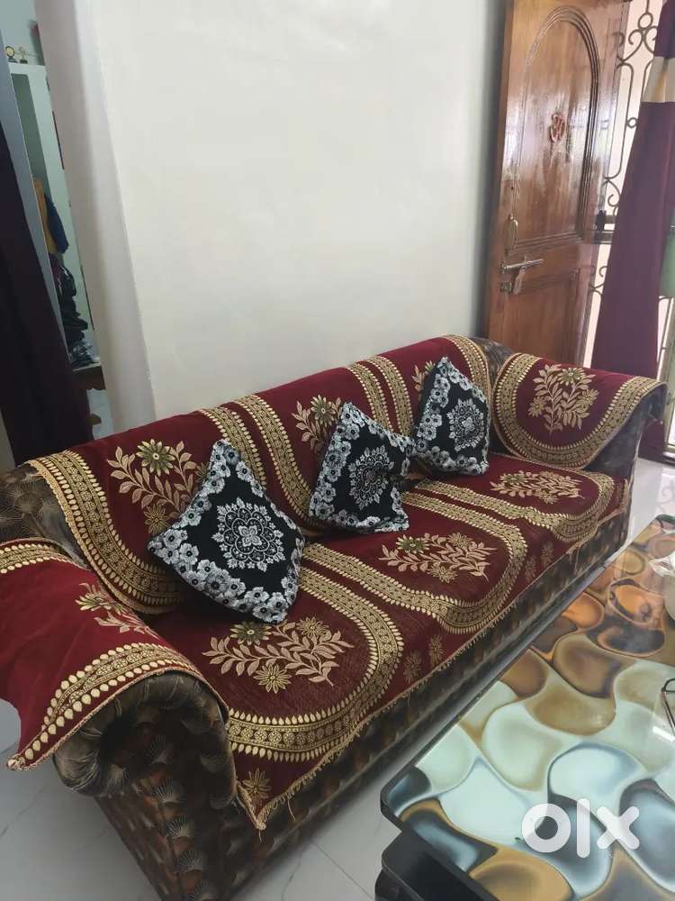 3+1+1 ( 5 seater sofa for sell)