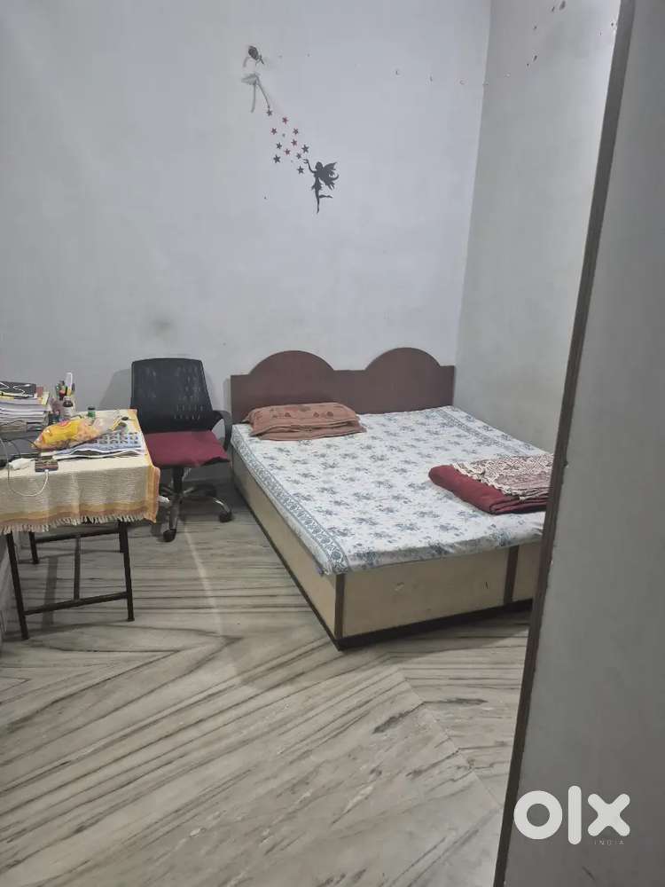 For Rent  Boys  GIrls  Family