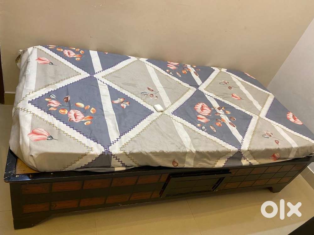 Storage Diwan with mattress