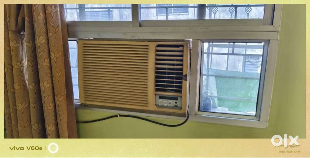 2 Pcs Window AC LG To sell