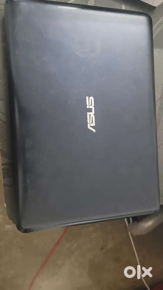 Asus laptop E402Y 2022
