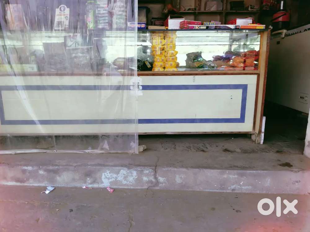 Dukan k liye conter 8 fit ka lamba 2.5 fit ki uchai 1.5 fit ki choda