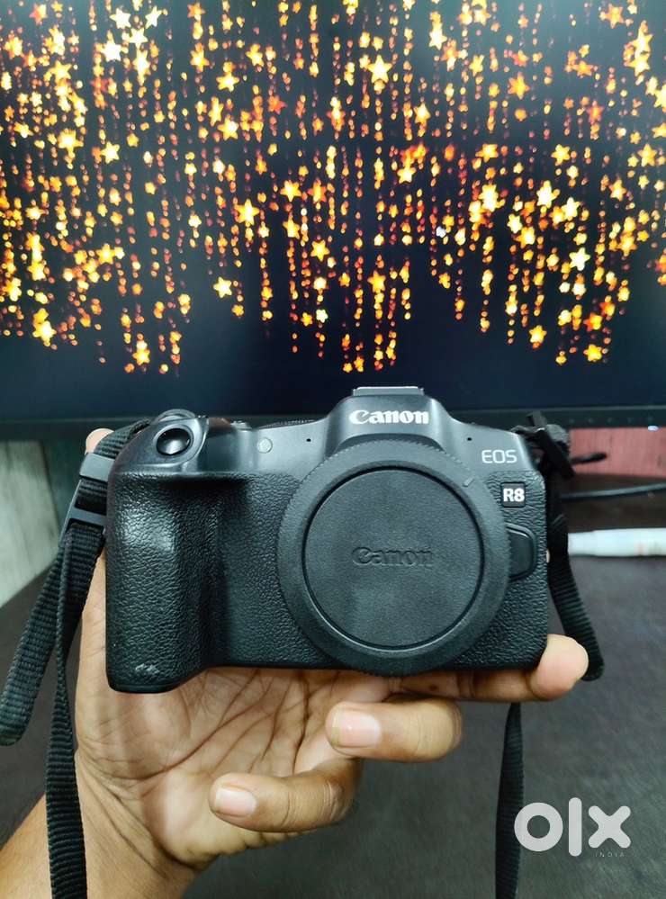 Canon EOS R8 Camera Body