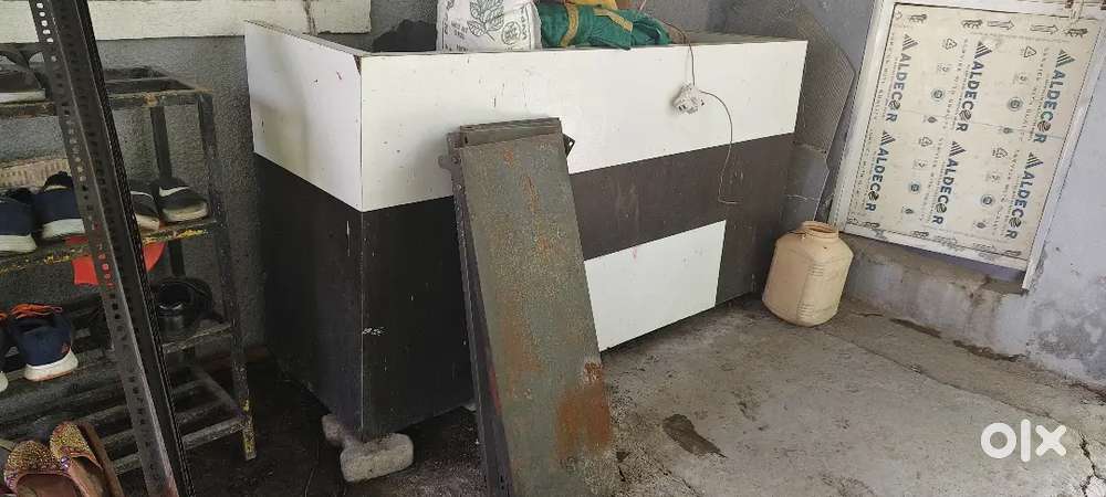 Counter table