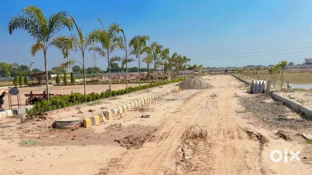 100 to 150  gaz plots available in derabassi