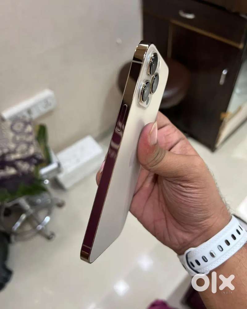I phone 13 pro get refurbished model at genuine price in your budget
