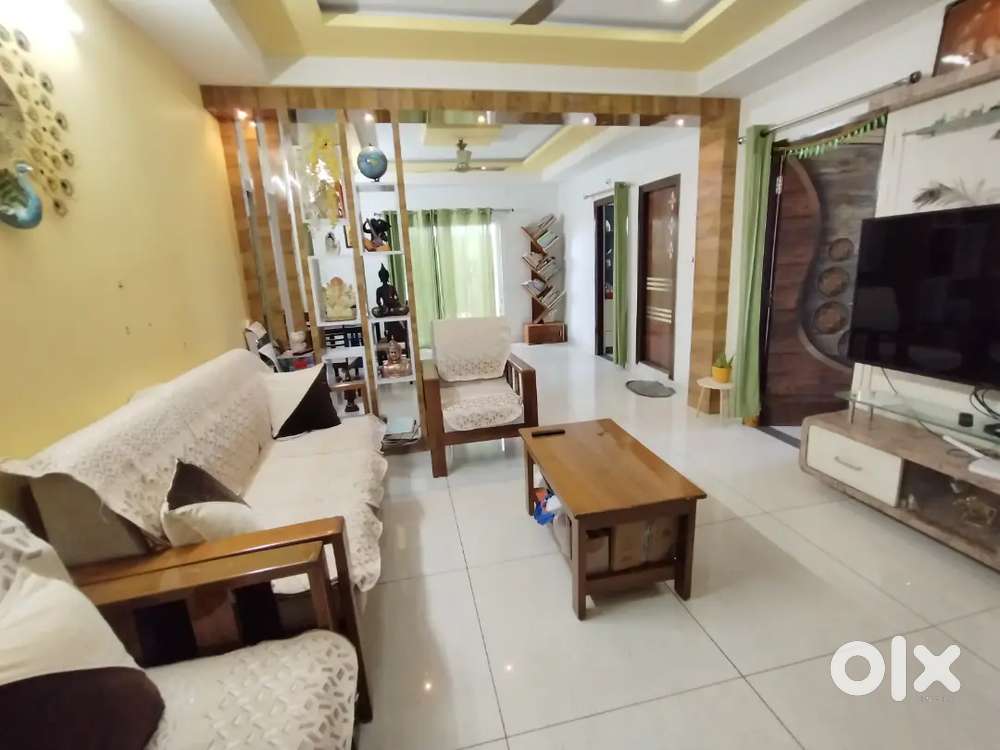 Luxurious 3 BHK Furnished