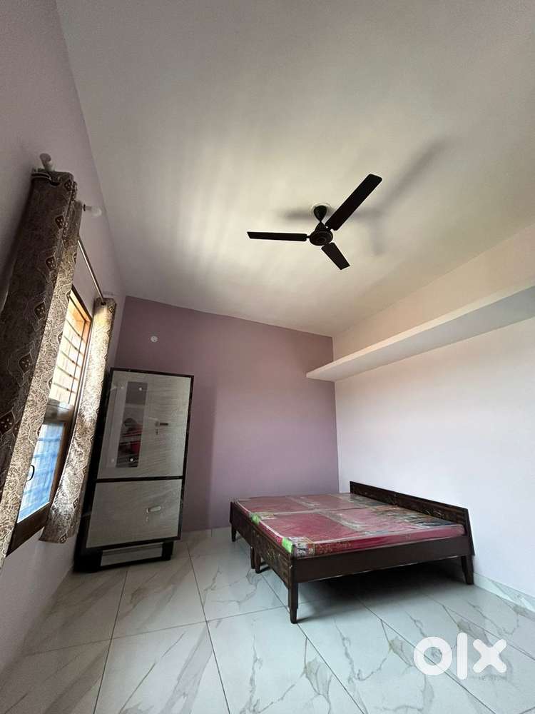 Room kitchen bathroom bad gade almira Fresh water big Parking cct v