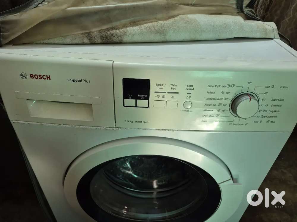 Bosch 7kg 1000rpm Fully Automatic Front load washing machine for sale.