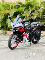 Bajaj Pulsar RS 200 top condition