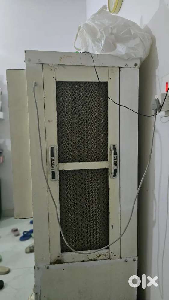 COOLER WITH  HONEYCOMB PADS