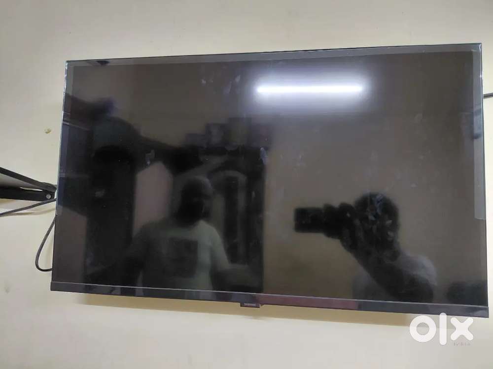 Samsung TV 32 inches