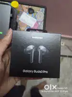 Samsung Galaxy Buds 3 pro with spigen case