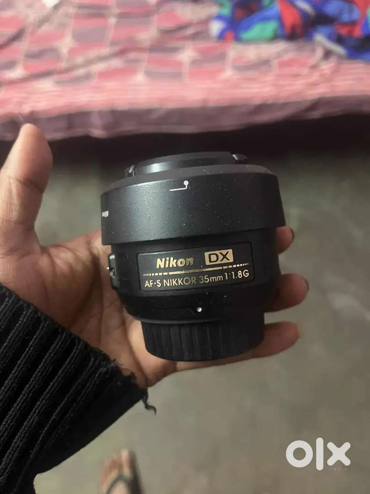 Nikon 35mm 1.8 DX prime lens