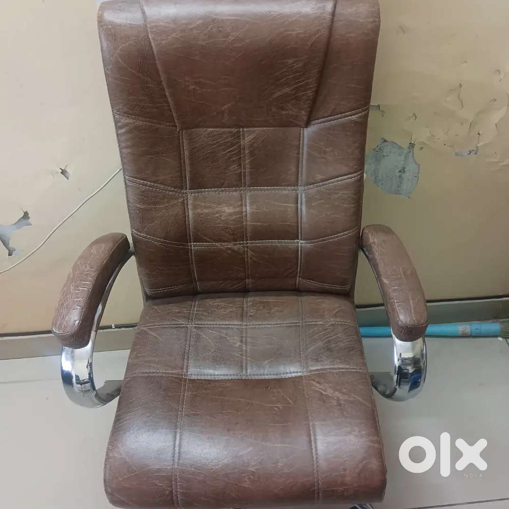 Office boss chair