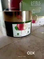 Lotus Botanicals GlycoBoost Radiant Skin Serum Crème