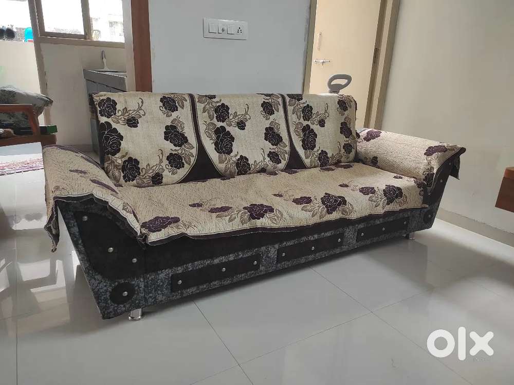 3 seeted sofa