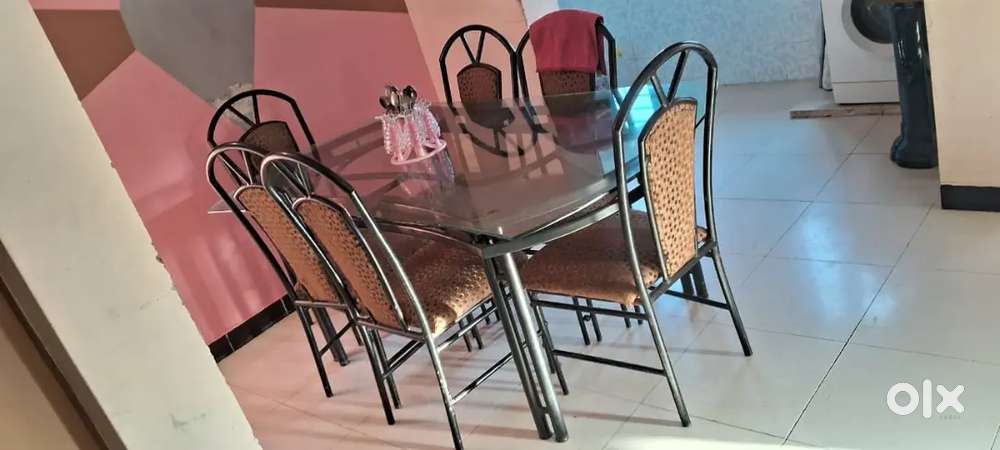 DINNING TABLE
