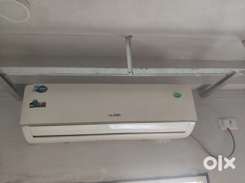 Lloyd 2 ton AC