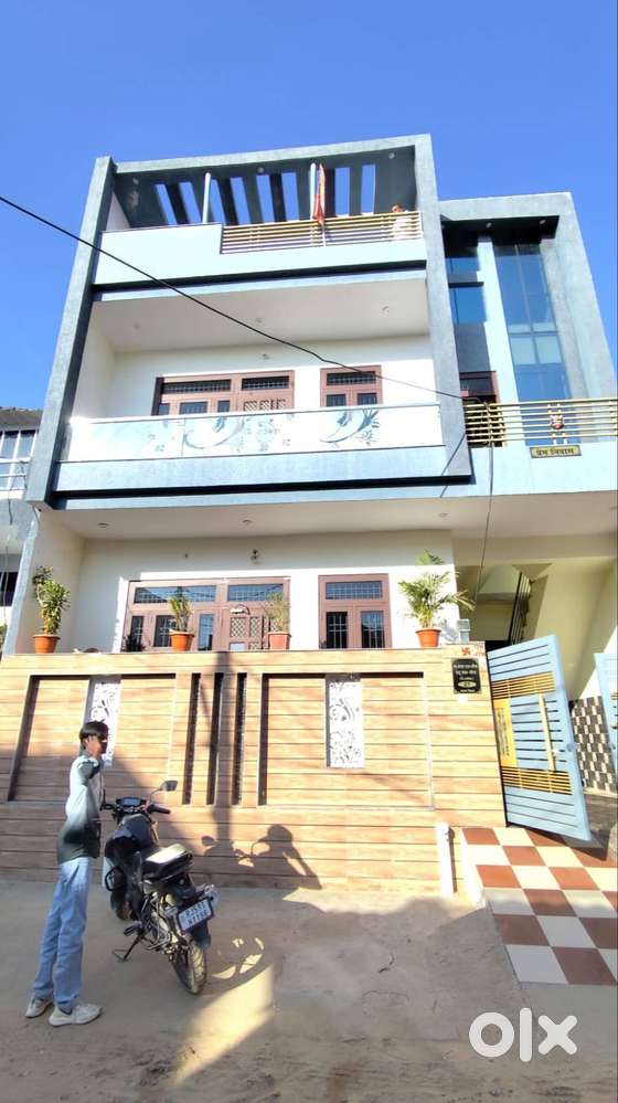 Ready for sell 133 gaj plot  and hospital/school/market under 300m