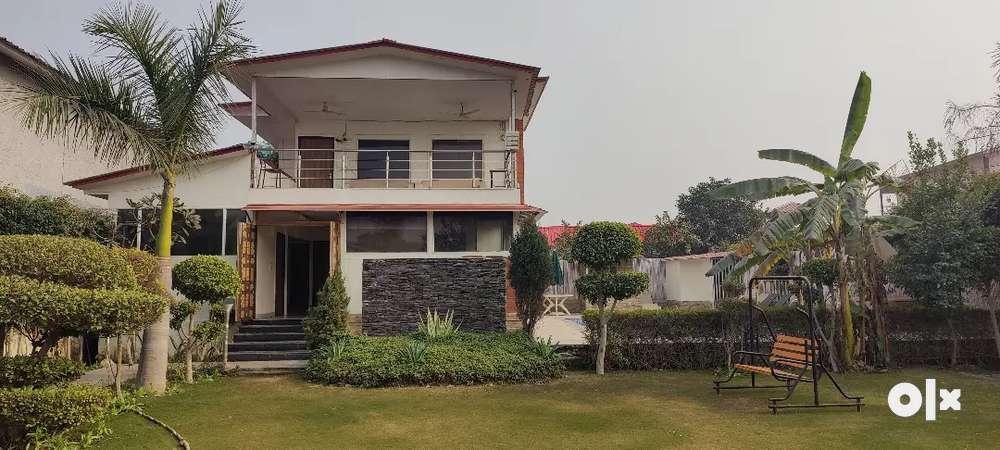 Fully developed luxurious farm house for sale in Noida