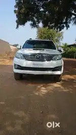Toyota Fortuner auto MH12