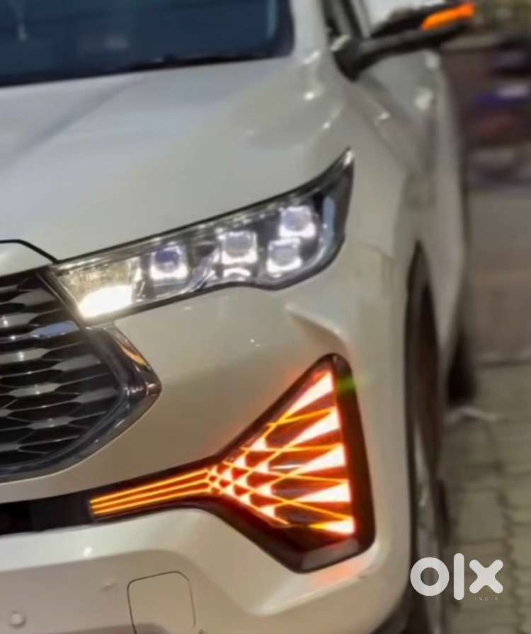 Innova Hycross Macan Alphard style Foglight DRL