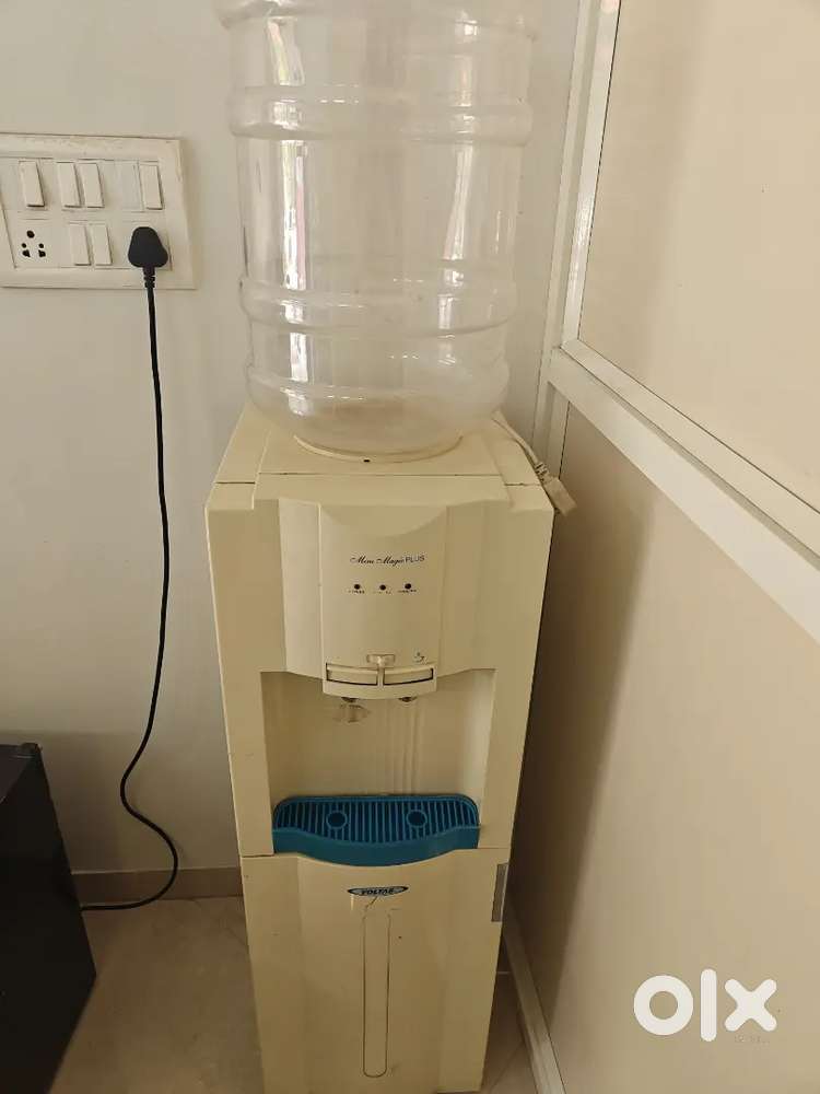 Water dispensers in good condition