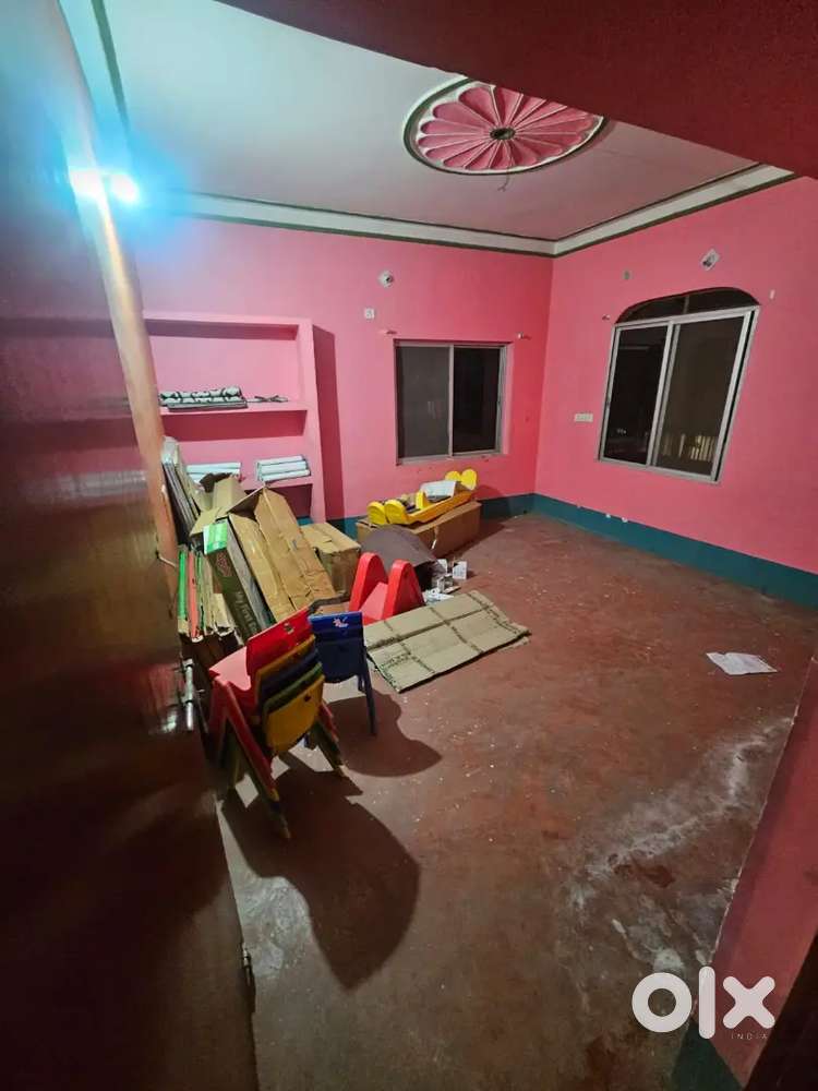 Big room 2 bhk with balcony