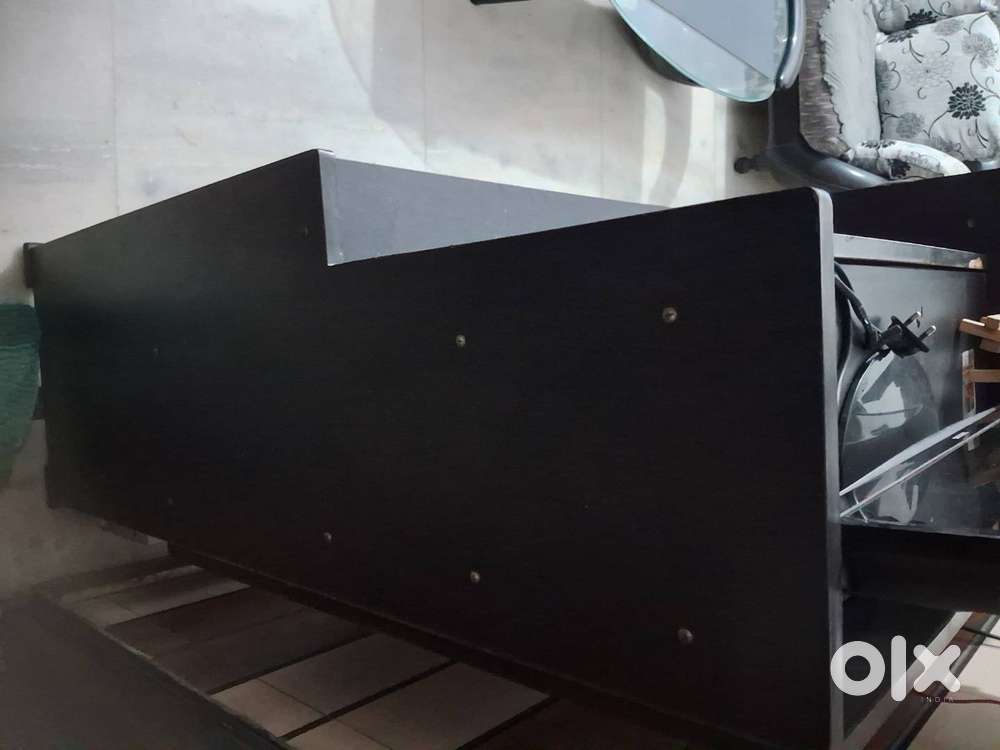 Multi purpose wooden study table