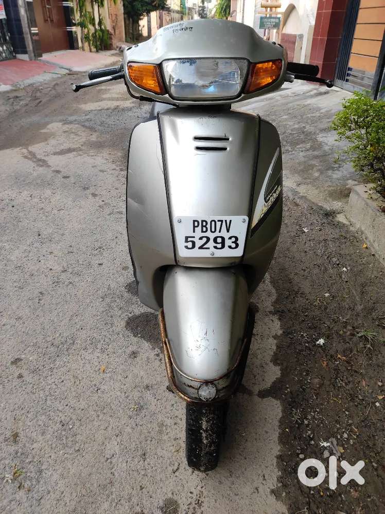 Activa scooter Model 2009