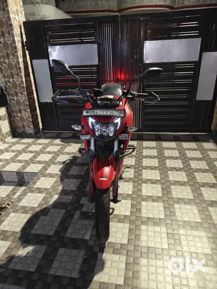 TVS Apache RTR 160 4V