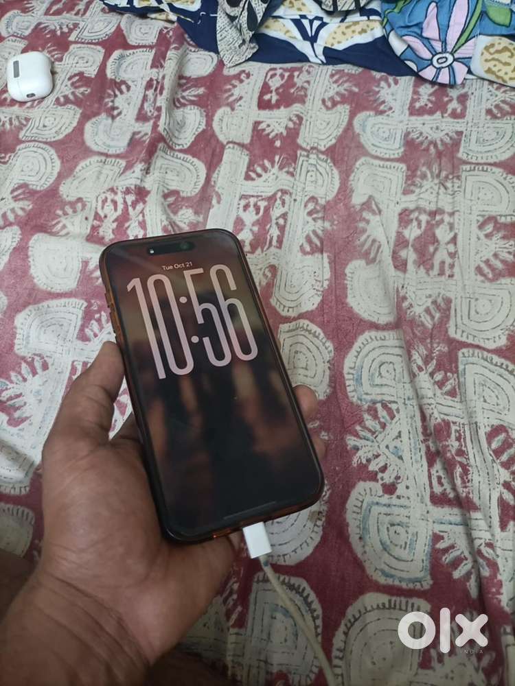 Apple USA phone 15 pro max 512 gb bought in2024 unlocked with box