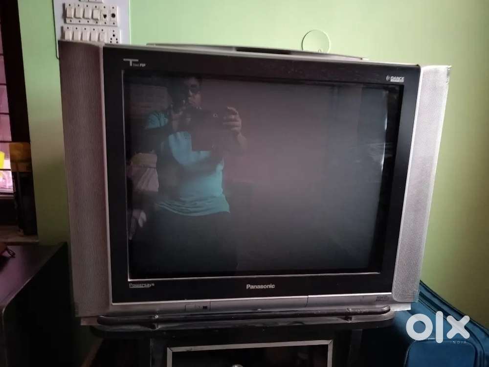 Panasonic 29 TV with woofer