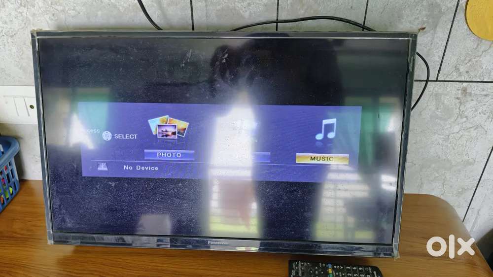 24 Panasonic LED TV