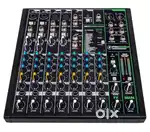 MACKIE MIXER.