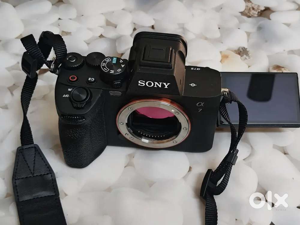 Sony Alpha 7 camera ( 4k 33 MP camera )
