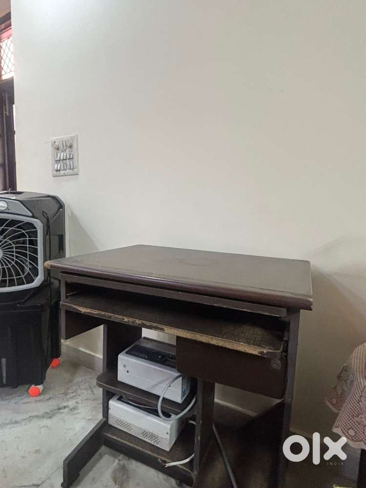 Study table/Computer table