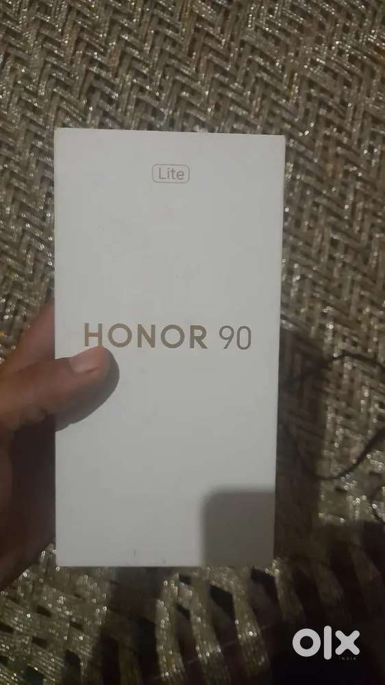 Honor 90 punch amoled  display 12+256 GB