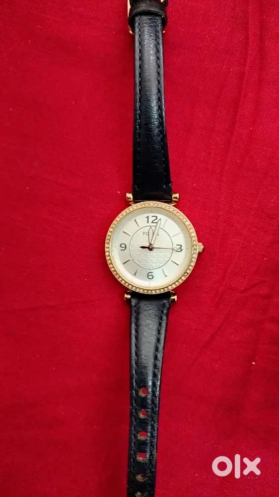 Original Fossil Women's Watch  – Elegant Design, Great Condition
