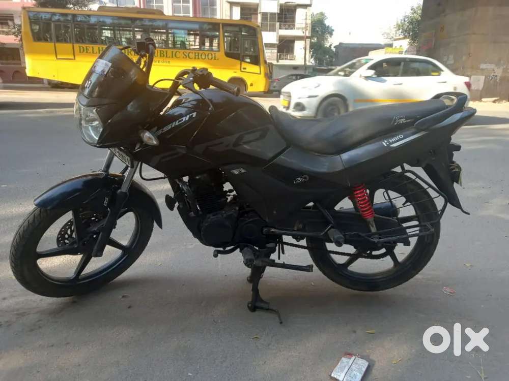 Multibikes24 noida se.81 metro stations ke samne nale vale service