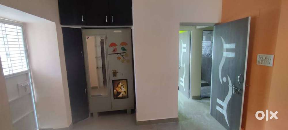 2bhk flat semi furnished only vegetarian small family  immediate
