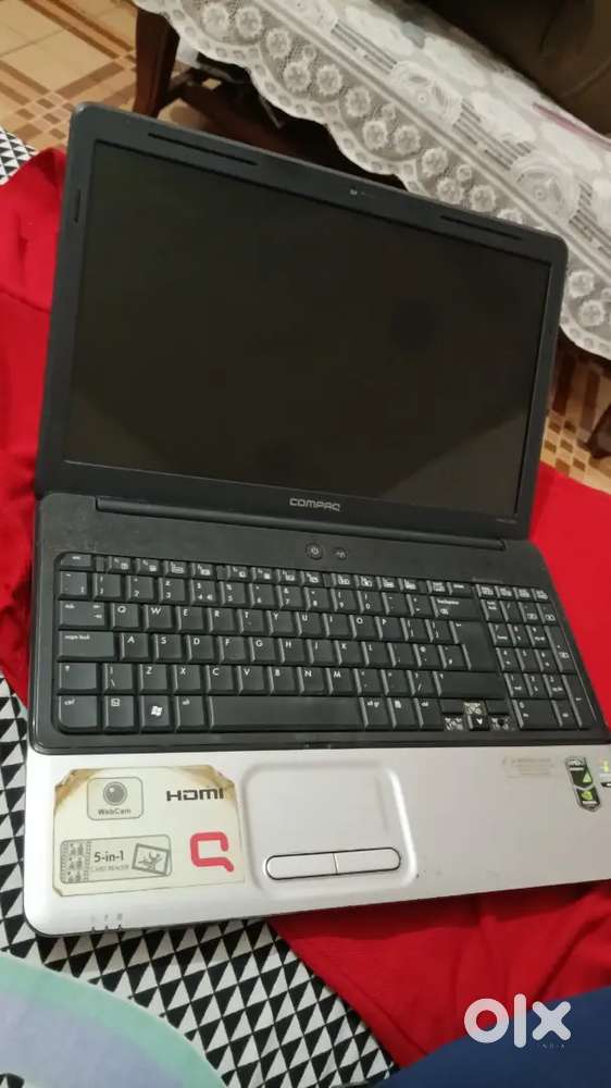 COMPAQ LAPTOP