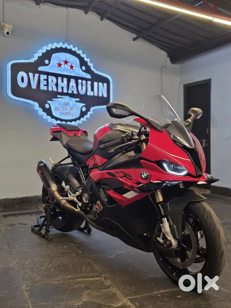 BMW S1000RR PRO 2023 heavily loaded