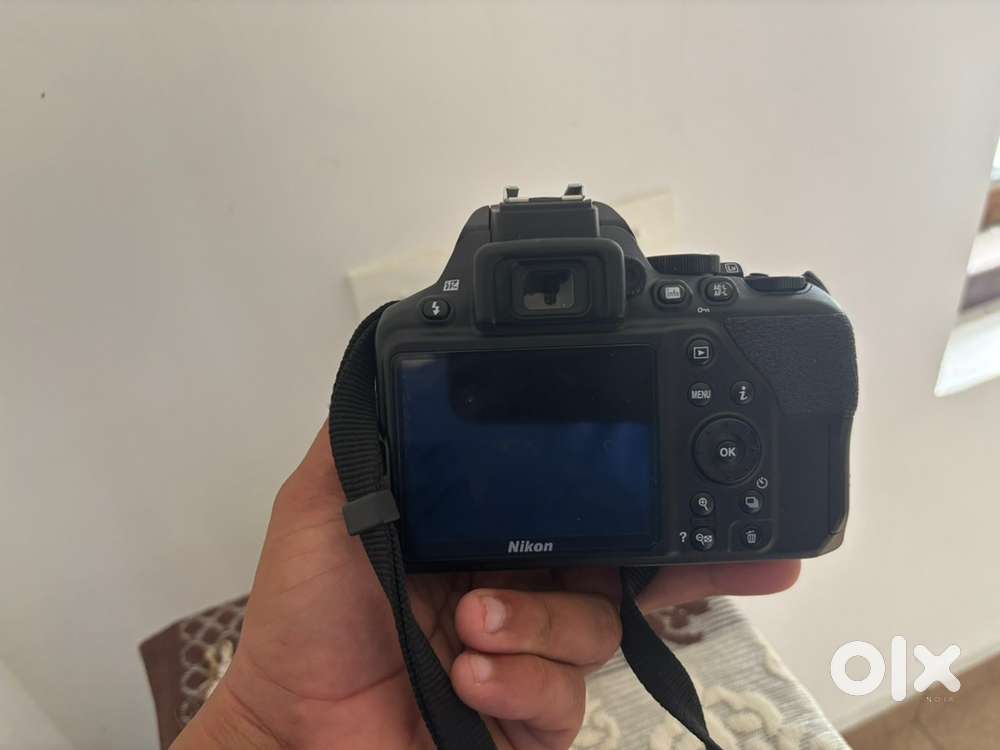 Nikon 3500 camera less used like new